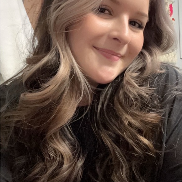 Meet your Posher, Abby - Picture 3 of 10